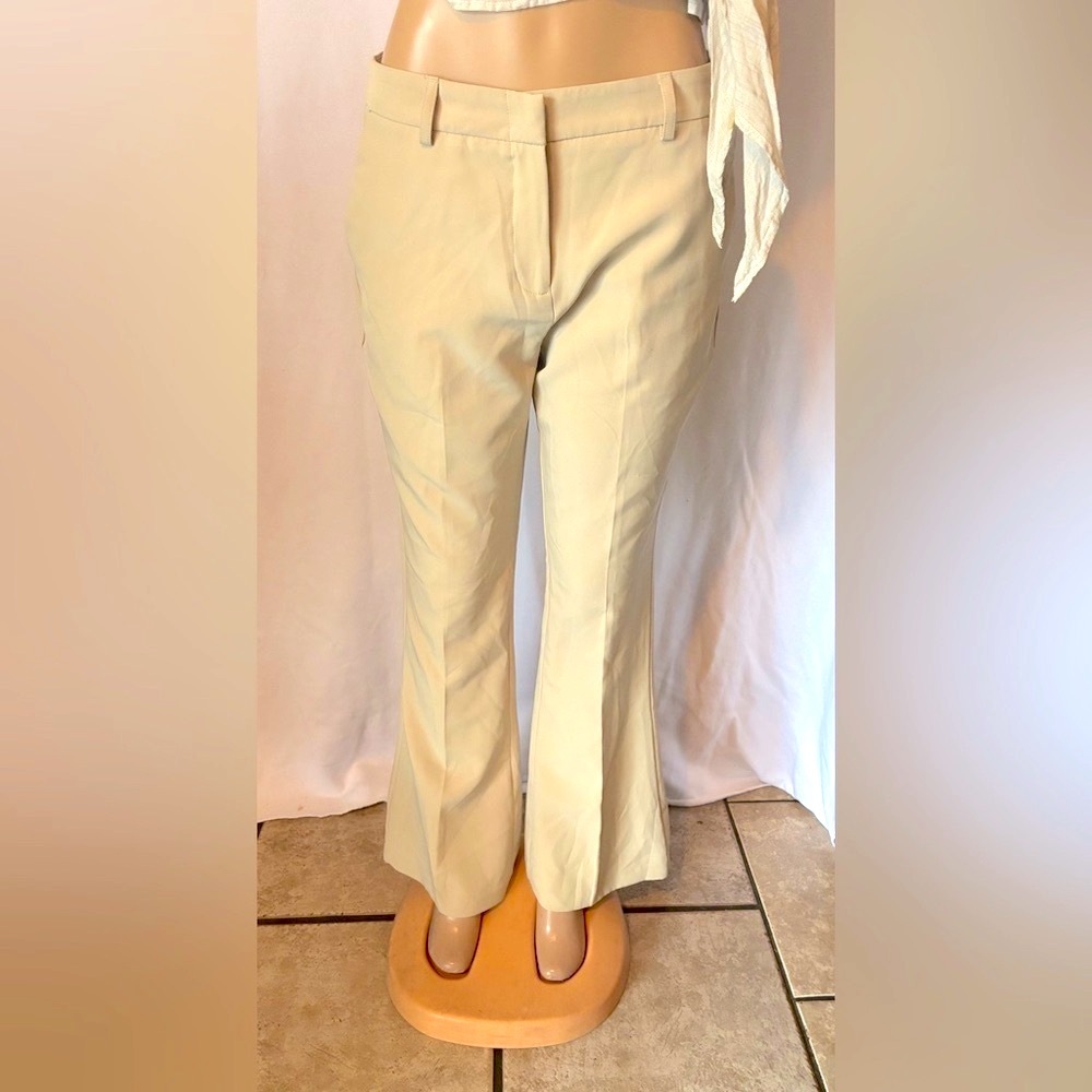 Piazza Italia Beige Flared Women’s Pants Size Medium